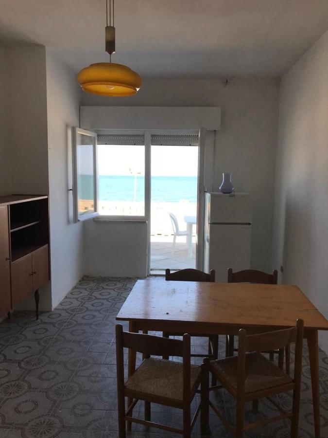 Virgola Zero Holiday Beach Apartment ปอร์โต โปเตนซา ปีเชนา ภายนอก รูปภาพ